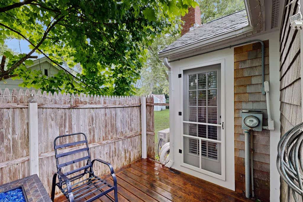 Cottage near Cape Cod National Seashore with firepit, grill, kitchenette, & AC