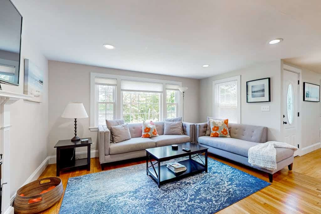 Updated Retreat w/ Lots of Perks: Big Yard, Canoe, Bikes Stroll to Long Pond