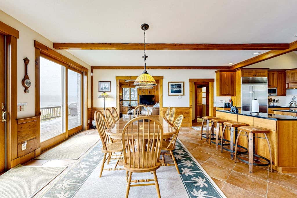 Magnificent Salt Waterfront with Sunset & Views