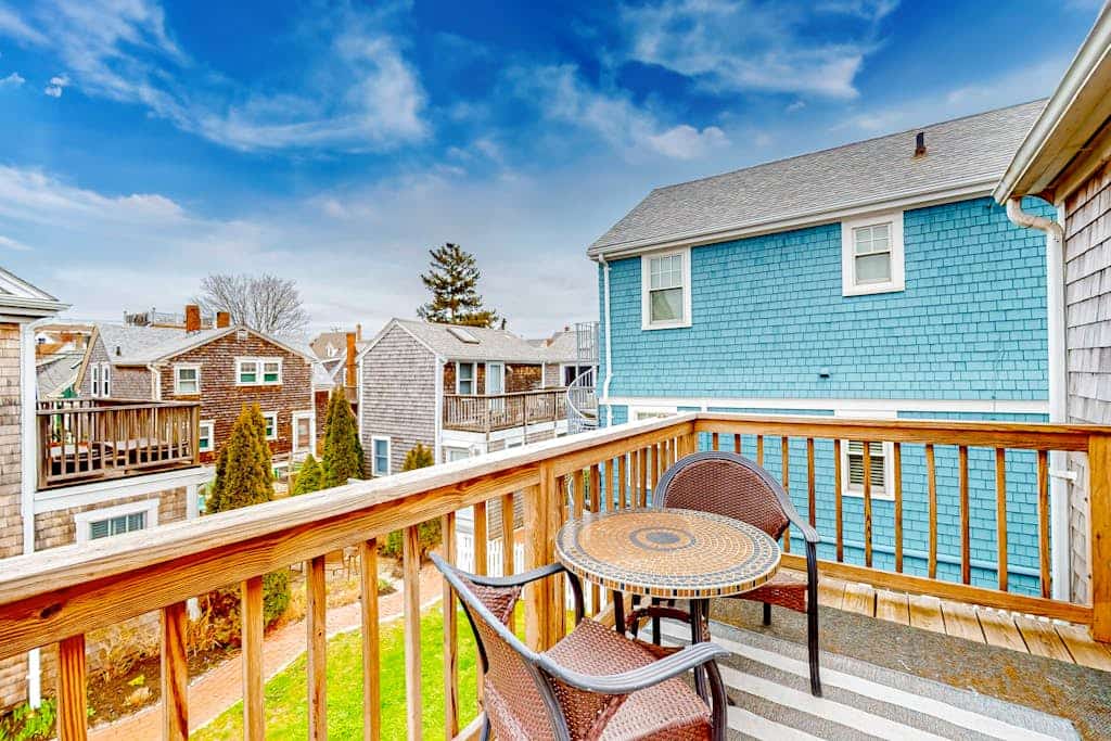 Freestanding cottage with decks, steps from Commercial Street & the beach