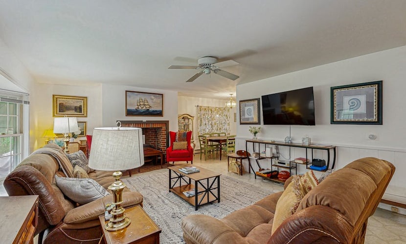 Beautiful Estate with Large Lawn Made for Socializing and Kids' Playroom