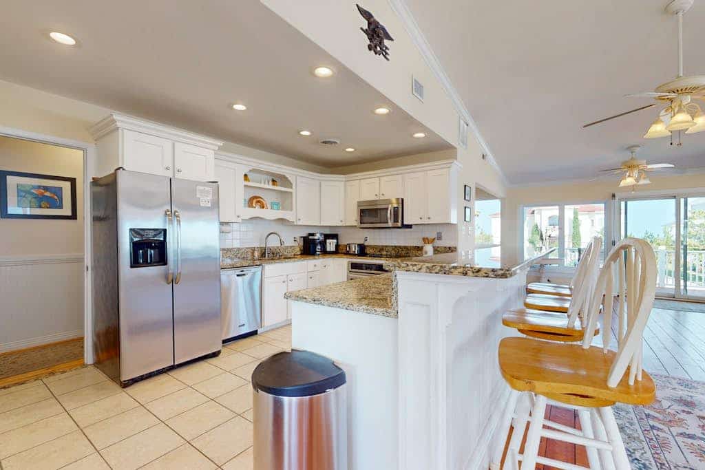 8 BDR & 7.5 BA Luxury Beach House w/private pool & hot tub