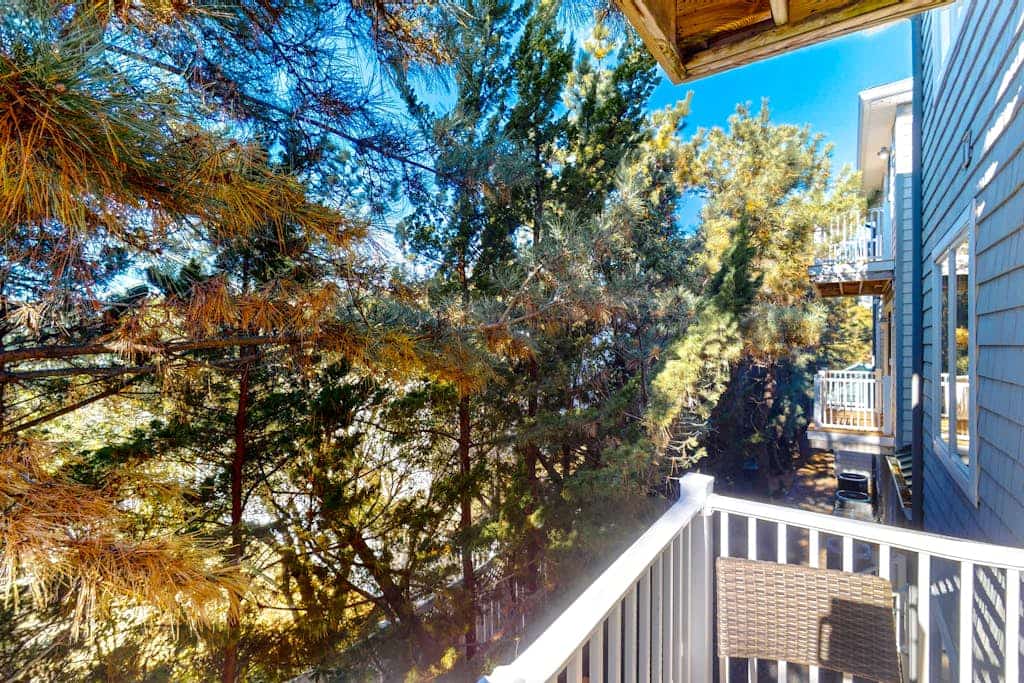 Sunny Condo w/Shared Outdoor Pool, Central A/C, Private W/D - Near the Ocean