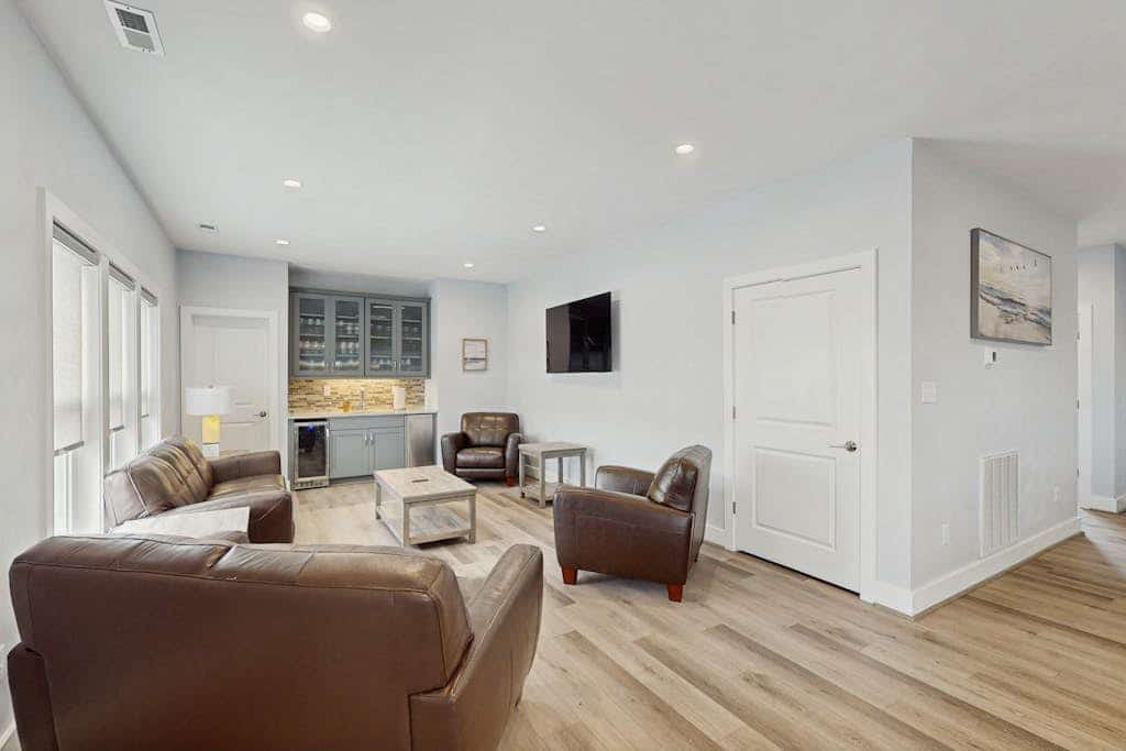 New Build! Beachside property w/ pool & beach access - Pet friendly
