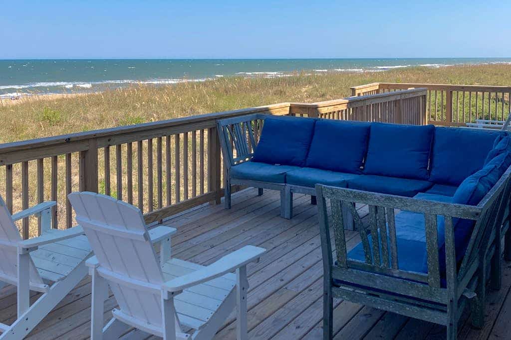 Oceanfront home with beach access, huge decks & pool table - great for groups