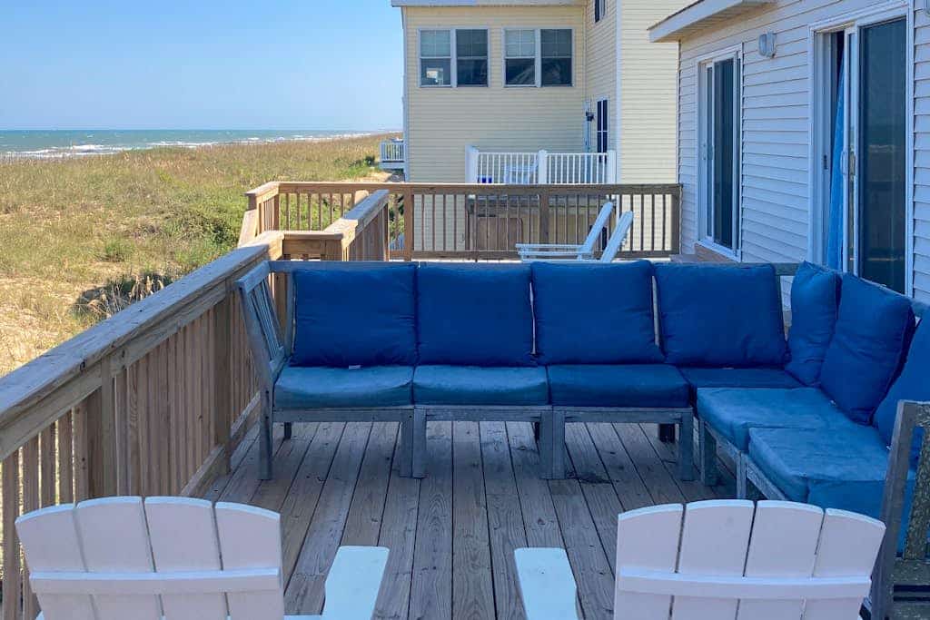 Oceanfront home with beach access, huge decks & pool table - great for groups