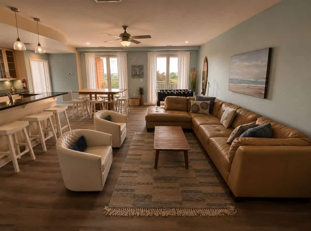 Awesome home overlooking Back Bay with pool, washer/dryer & central AC