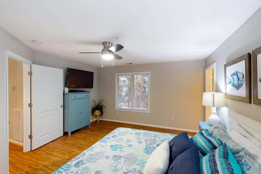 Seaside D104- Three's A Charm