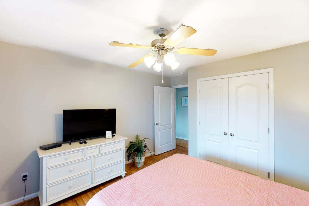 Seaside D104- Three's A Charm