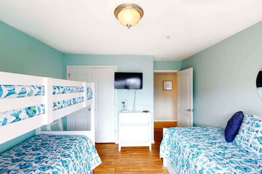 Seaside D104- Three's A Charm