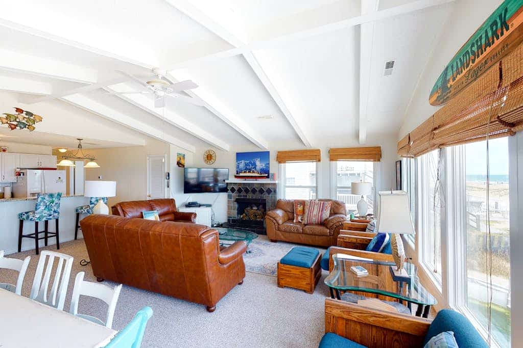 Oceanfront home w/private pool, beautiful views, WiFi, central AC, private W/D
