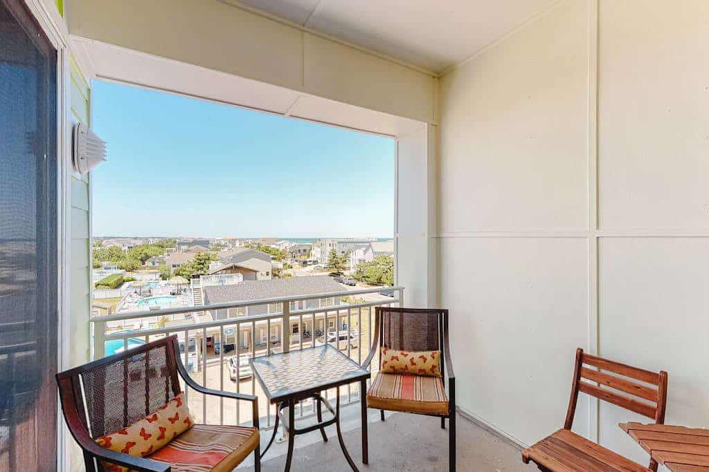 Amazing ocean & bay views from 3rd-floor condo with pool & fitness center