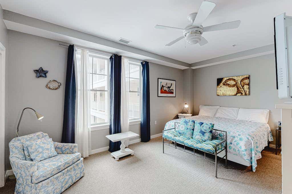 The Sanctuary - No Worries 304B