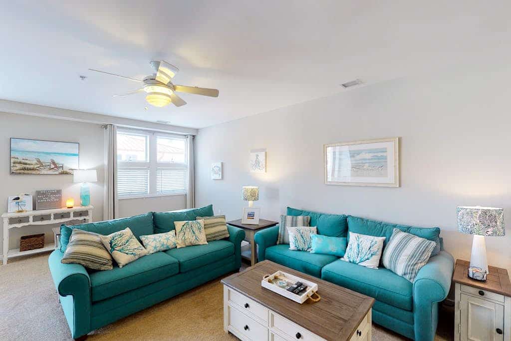 Sunny beach condo with washer/dryer, pool/hot tub & gym