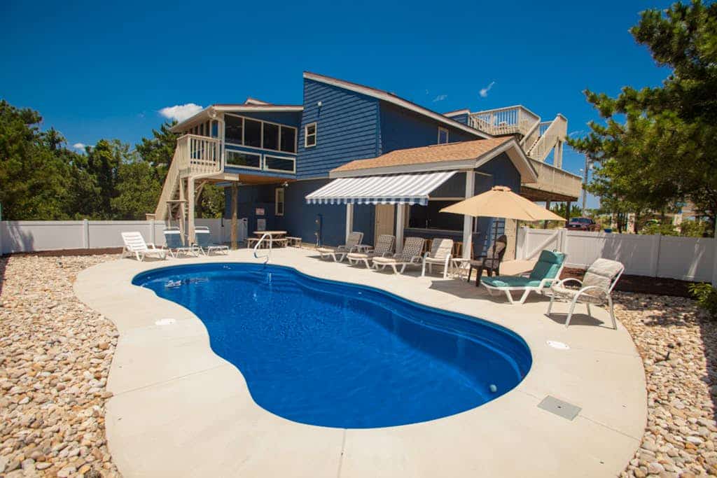 Semi oceanfront house with outdoor pool and cabana - steps to beach