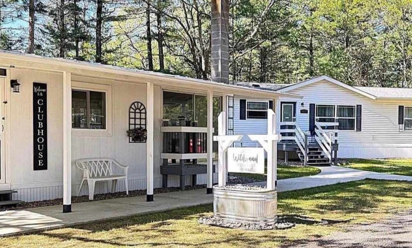 Peaceful home w/ 3 seasons clubhouse - 1/2 mile from Castle Rock Lake, 2 dogs OK