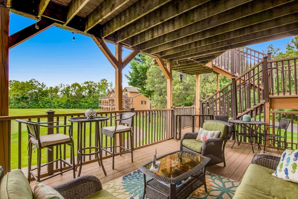 Condo at waterfront resort with golf course views, central AC, W/D, & pool