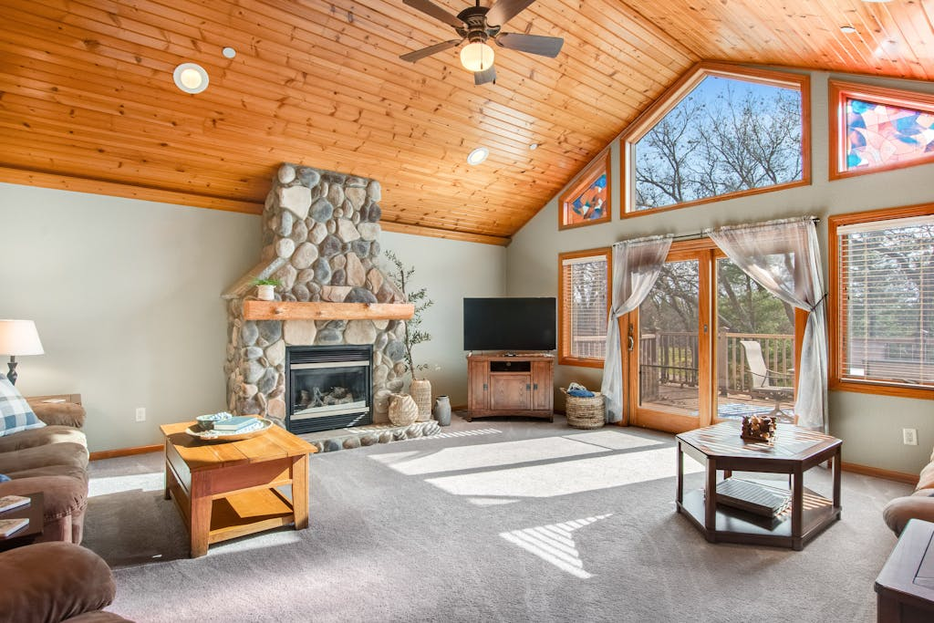 Sunset Condominiums - Castle Rock Retreat