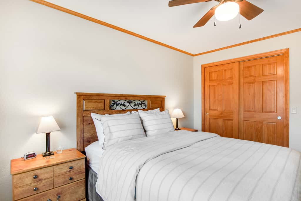 Sunset Condominiums - Castle Rock Retreat