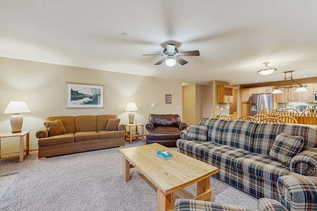 Sunset Condominiums - The Retreat