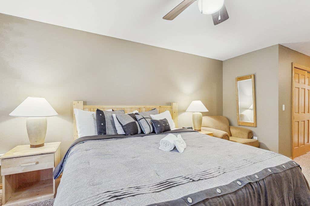 Sunset Condominiums - The Retreat