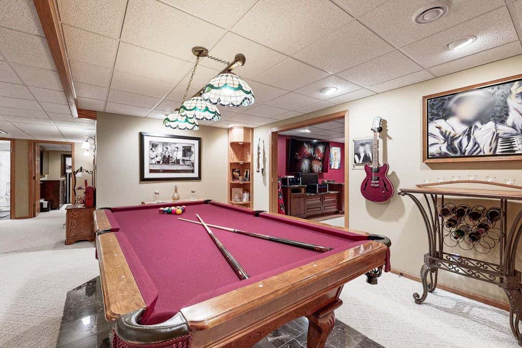 Luxurious Wooded Retreat