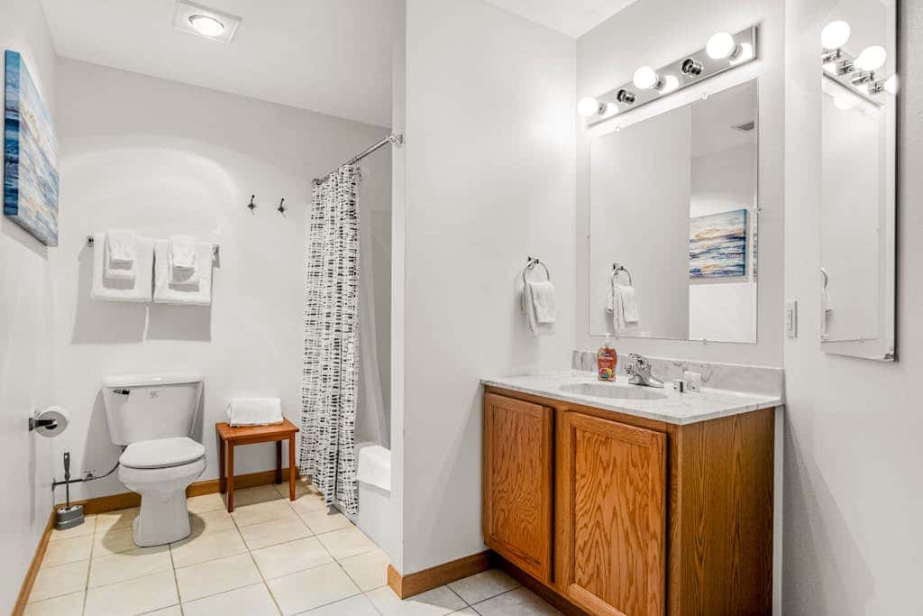 Thunderbird Resort Condo 1040E