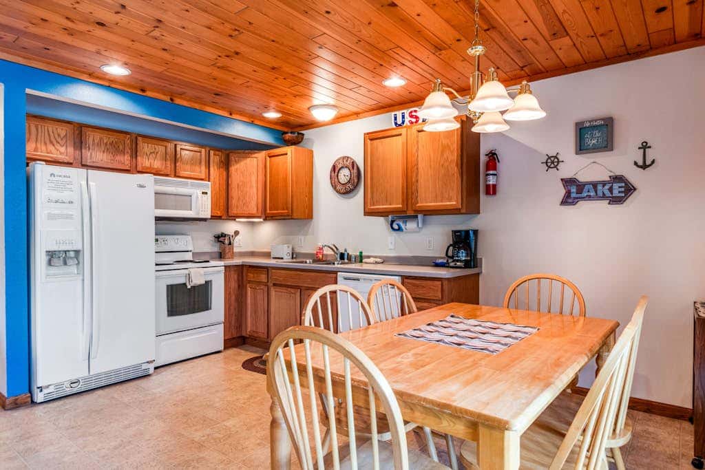 Thunderbird Resort Condo 1040D