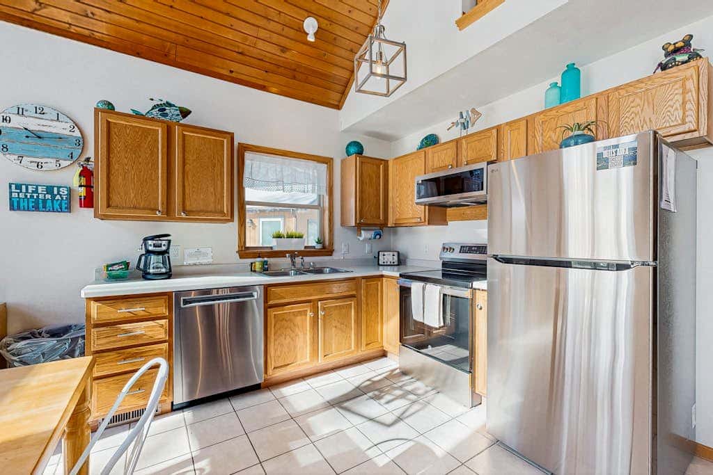 Thunderbird Resort Condo, Unit 1050A