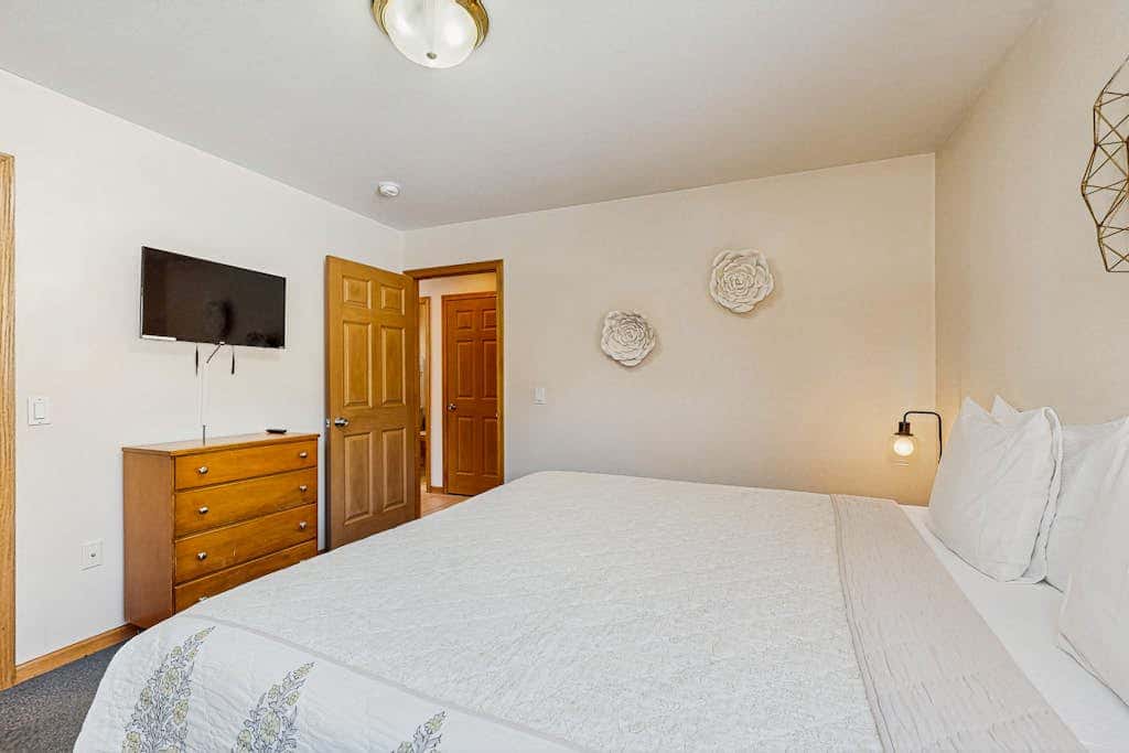 Thunderbird Resort Condo, Unit 1050A