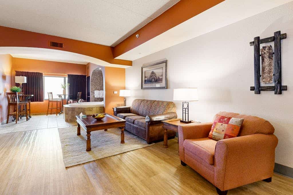 Resort condo on the River Walk with jetted tub & fireplace