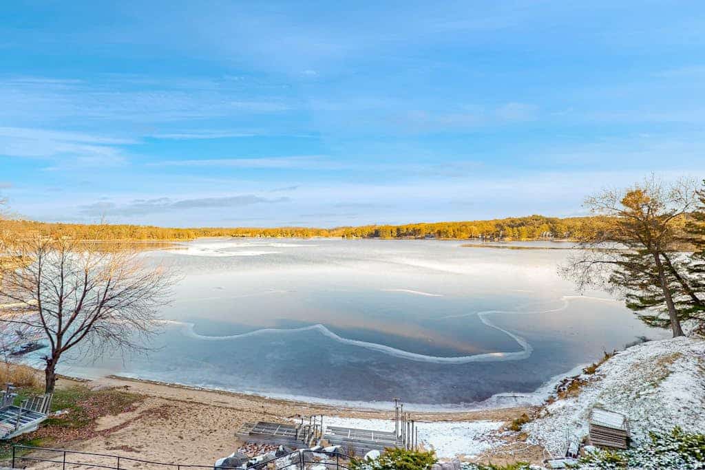 Lakefront condo at Delton Grand with pools & beach access