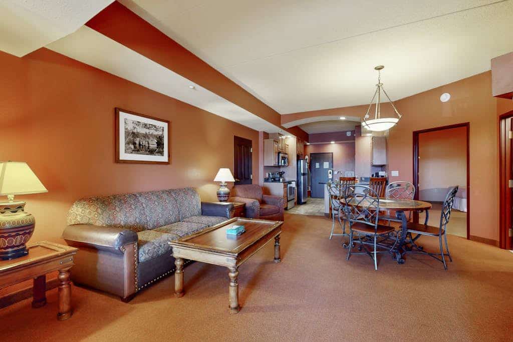 Inviting property near skiing with on-site golf, fireplace, balcony & AC