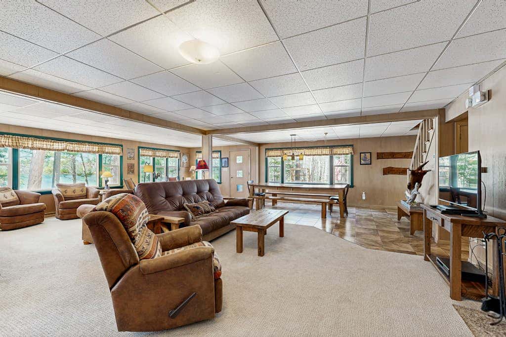 Roost Manor