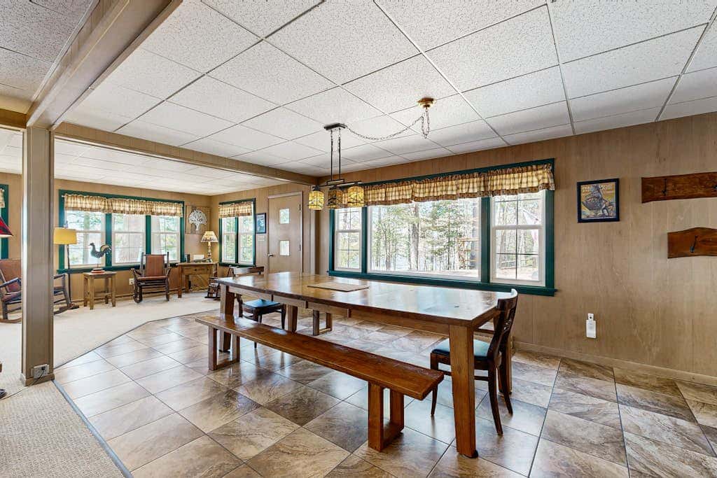 Roost Manor