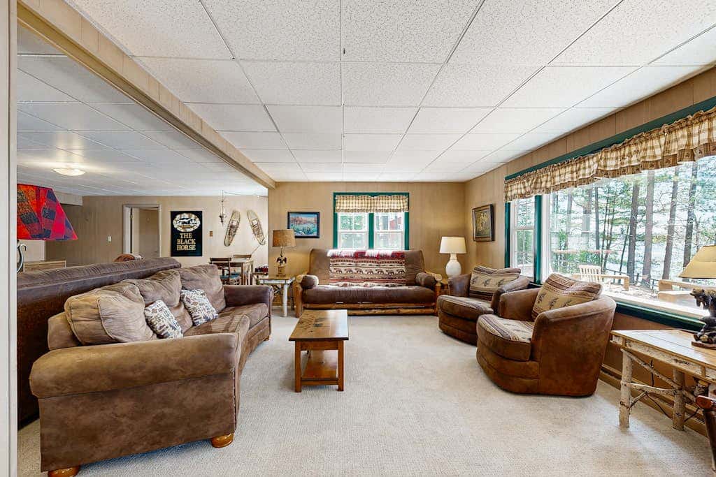 Roost Manor
