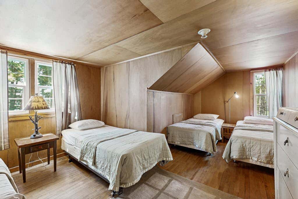 Roost Manor