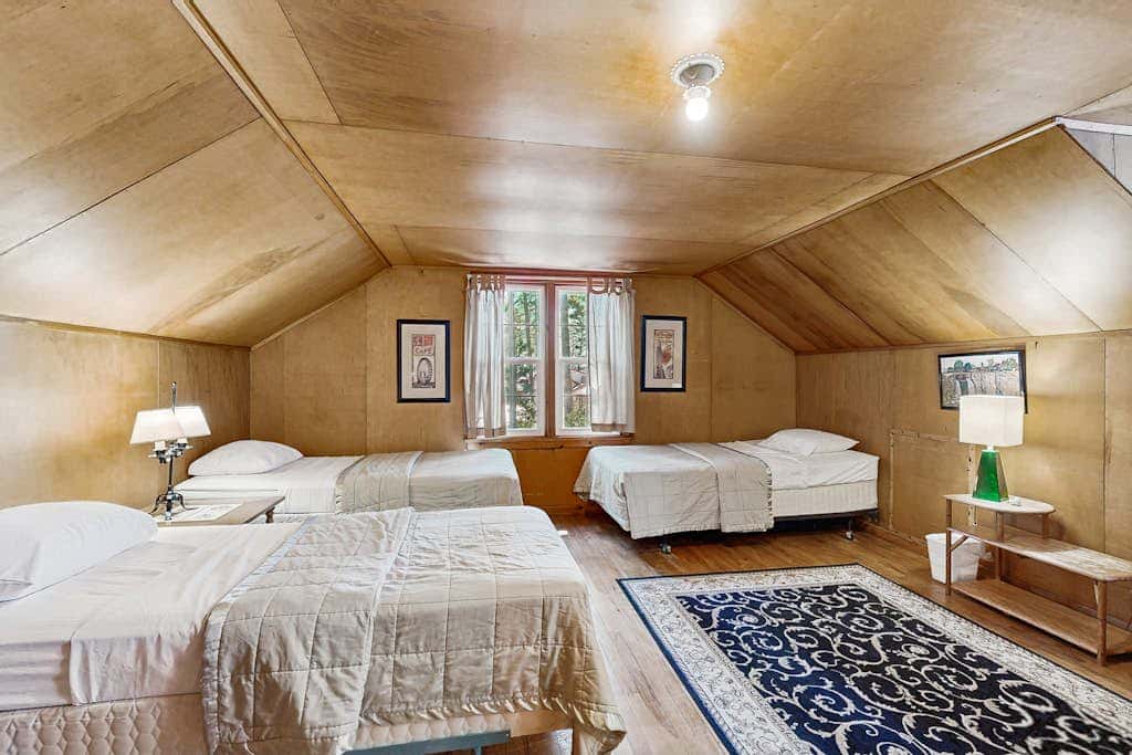 Roost Manor