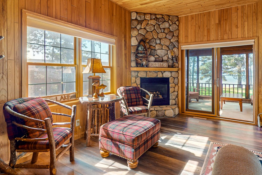 Chippewa Retreat - Den