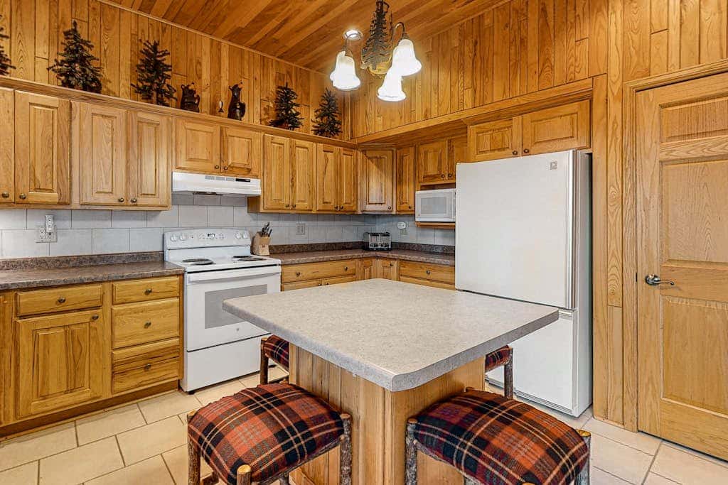 Chippewa Retreat - Den
