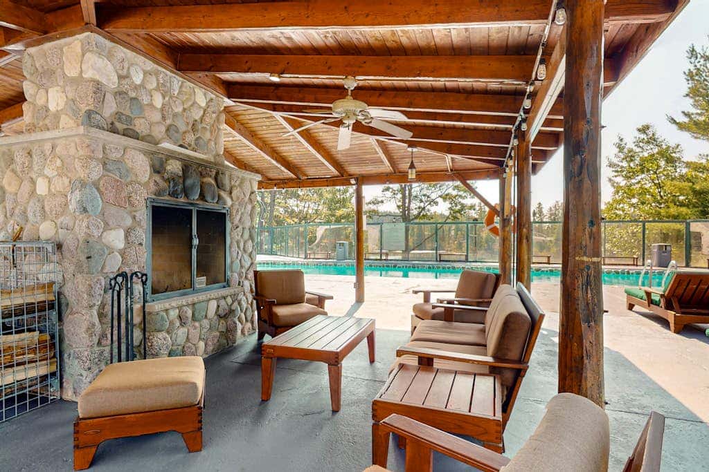 Chippewa Retreat - Den