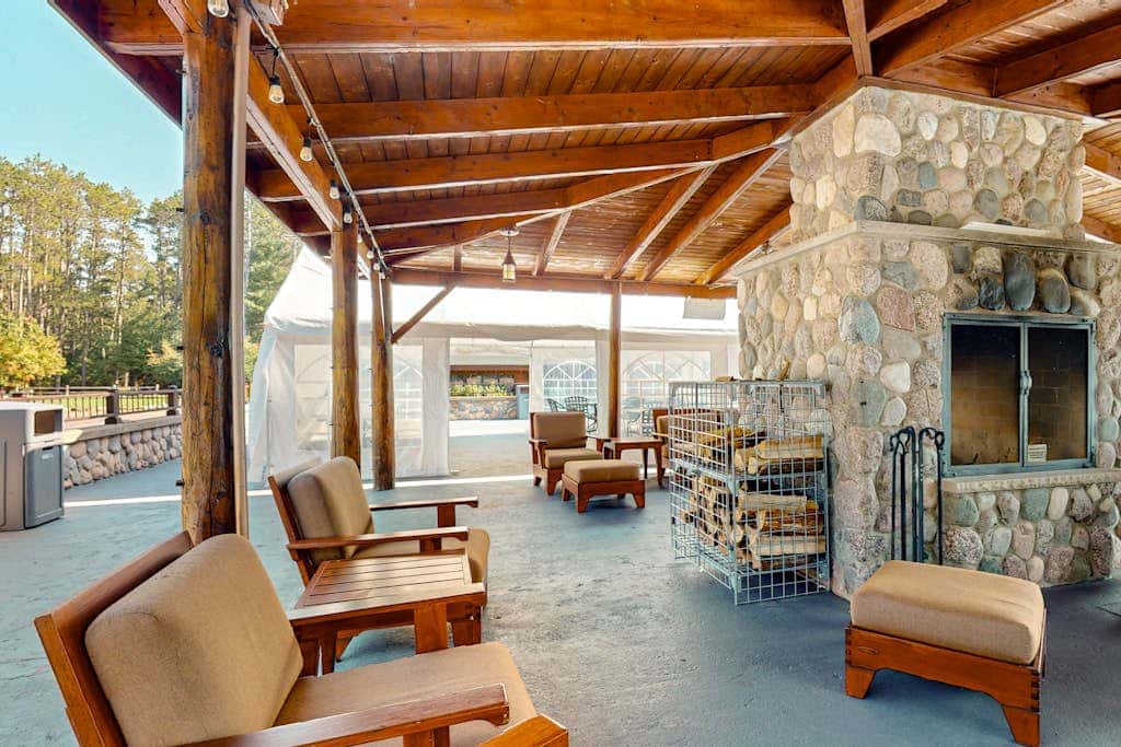 Chippewa Retreat - Den