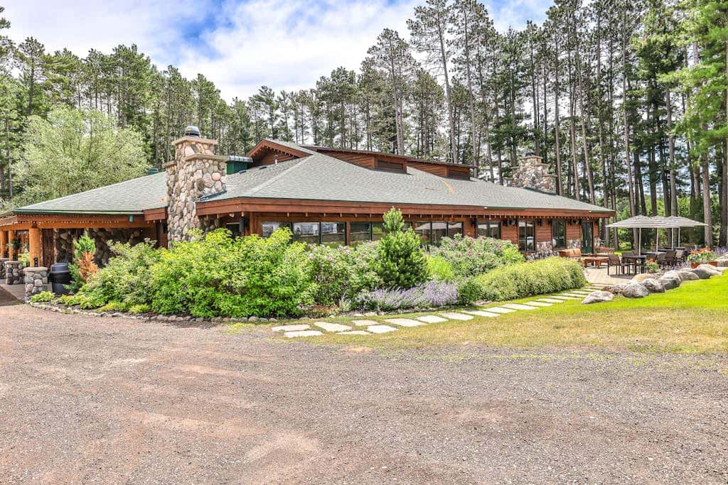 Chippewa Retreat - Den