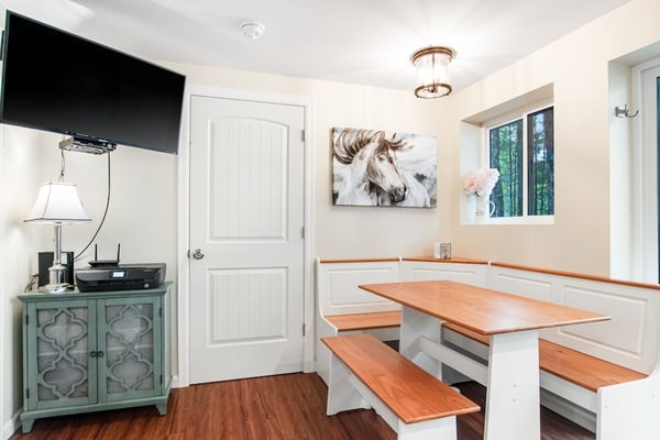 Lakefront, Dog-Friendly Cabin with Lake View, Central AC, Dock, Deck, Free WiFi