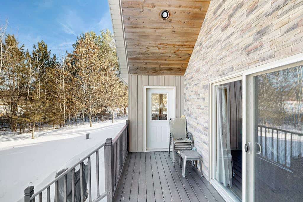 Waterfront home in great location w/ dock, fire pit, row boat & kayaks