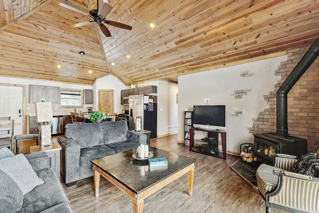 Waterfront home in great location w/ dock, fire pit, row boat & kayaks