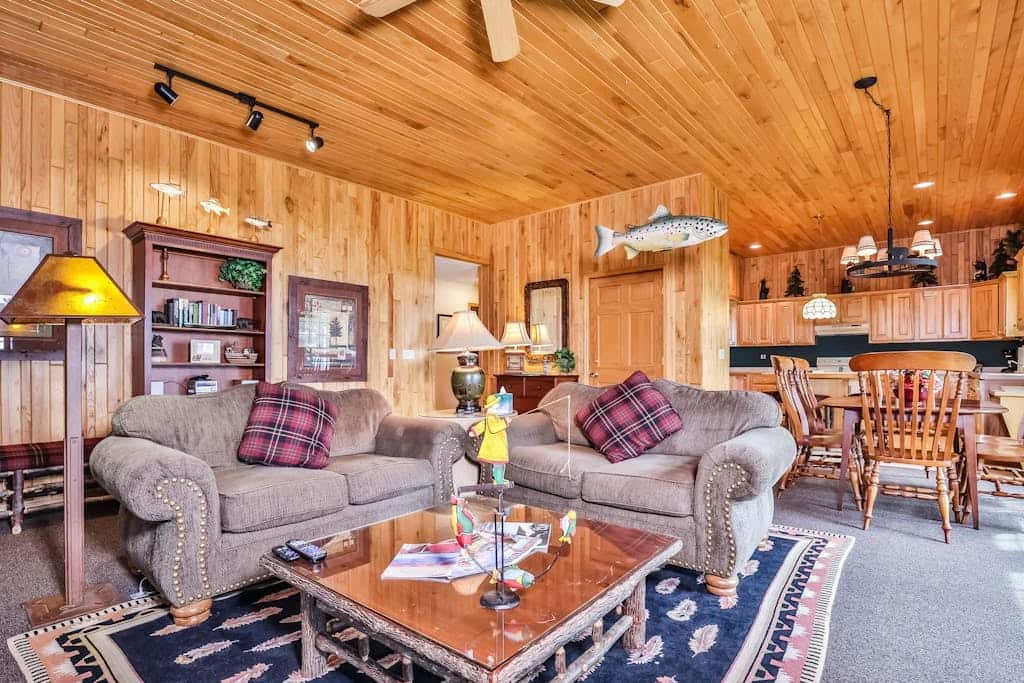 Chippewa Retreat - Lair