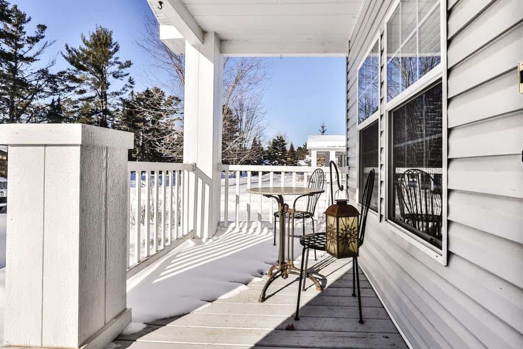 Conveniently-located, dog-friendly home with a patio, central AC, & washer/dryer