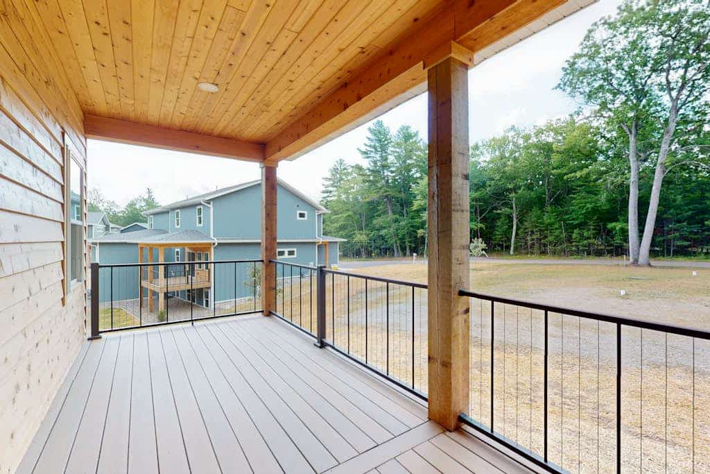 Modern Northwoods Townhouse near lakes, trails & town‚Äîperfect for adventures!