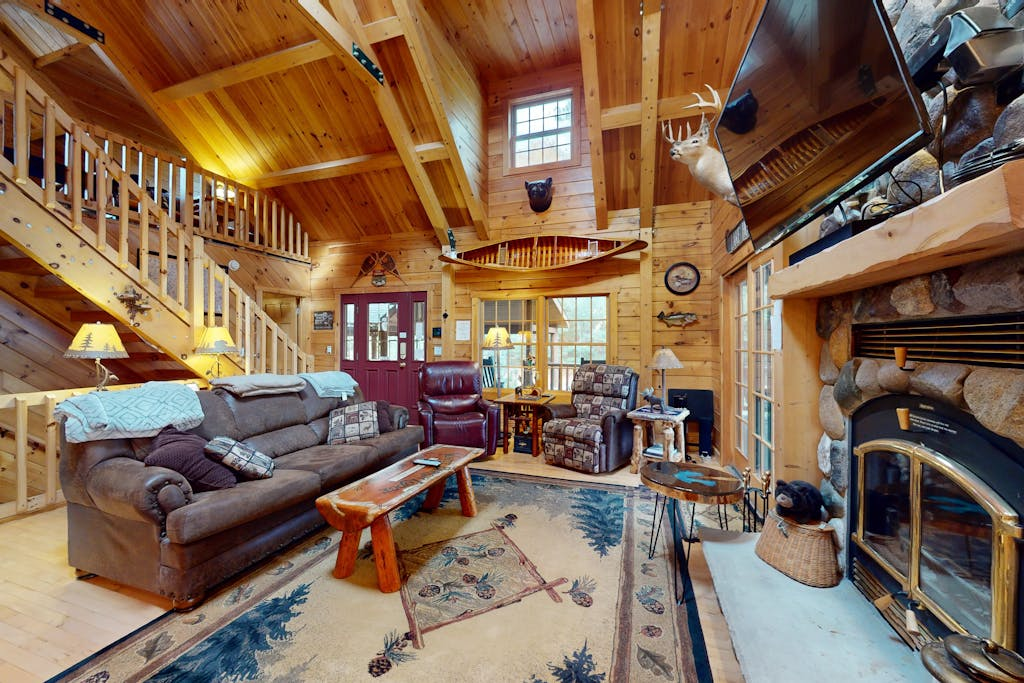 The Lodge on Booth Lake